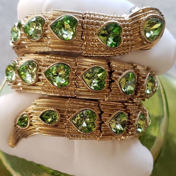 Gucci Crystal Heart Triple Wrap Snake Bracelet - Picture 1 of 12